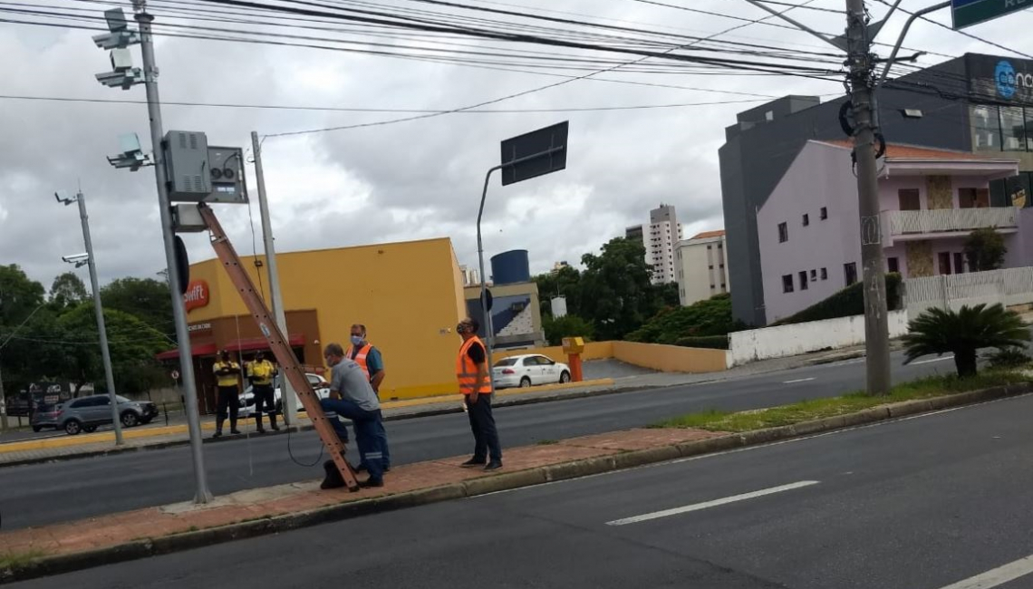 Ipem-SP verifica radar na Avenida Washington Luiz em Sorocaba